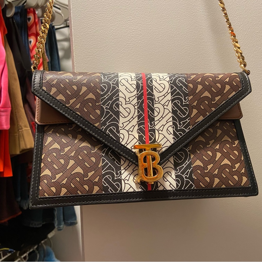 Burberry TB Envelope Chain Clutch Monogram E-Canvas Small Brown/Black